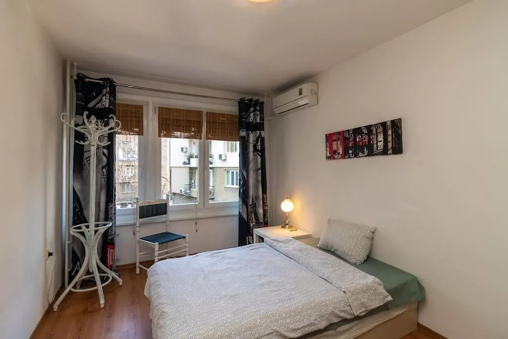 Niko'S 2 Bedroom Central Apartment Sofia